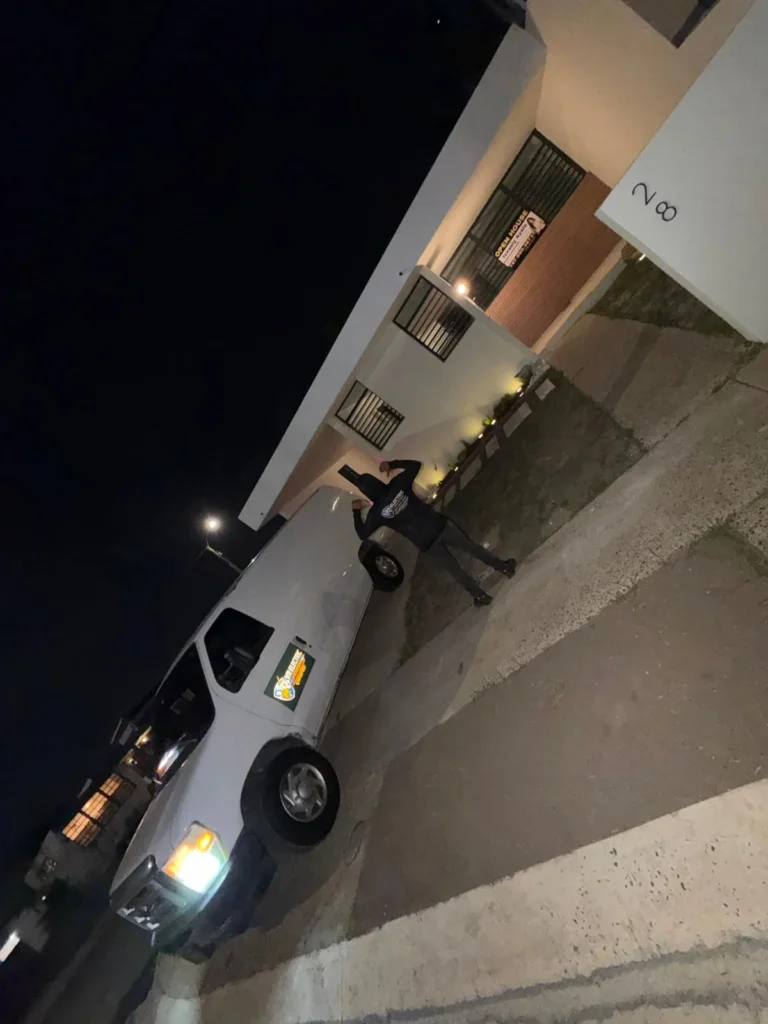 Servicio eléctrico residencial nocturno en Puerto Rico